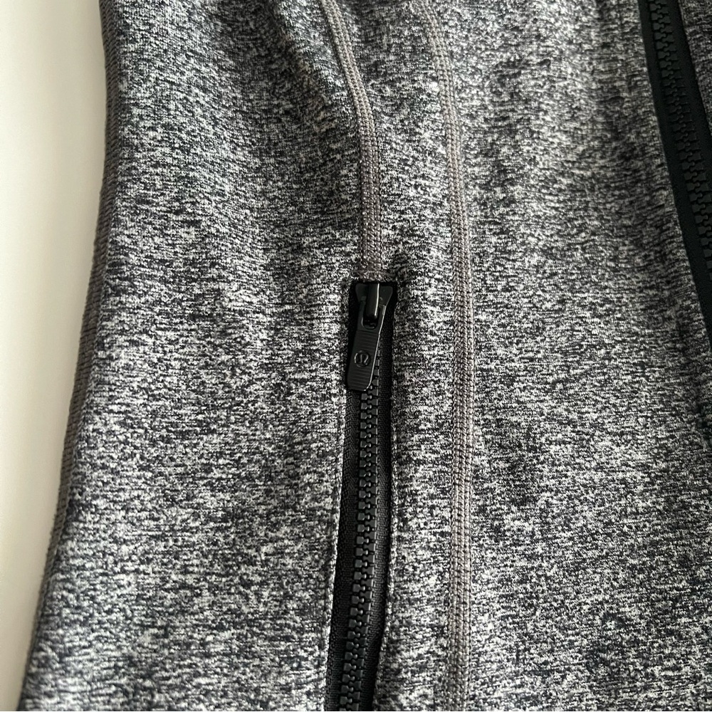 Lululemon define jacket, heather gray, size 6 - Picture 11 of 15